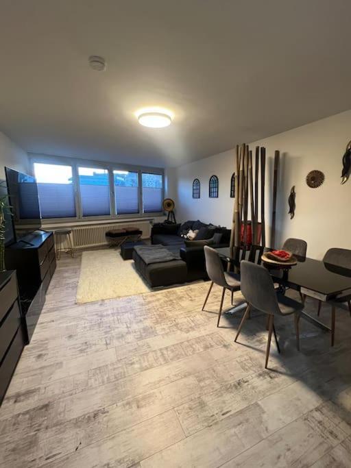 Modernes Mit 75qm Mit Balkon & Aussicht Apartment Aachen